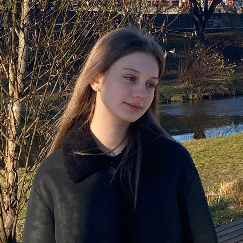Nyra Collins — Ruby Application Developer